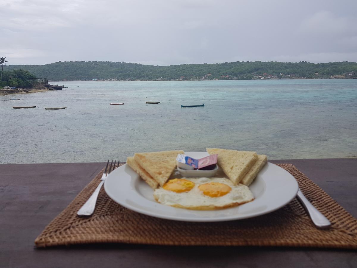 Готель Dini D'Nusa Lembongan Екстер'єр фото